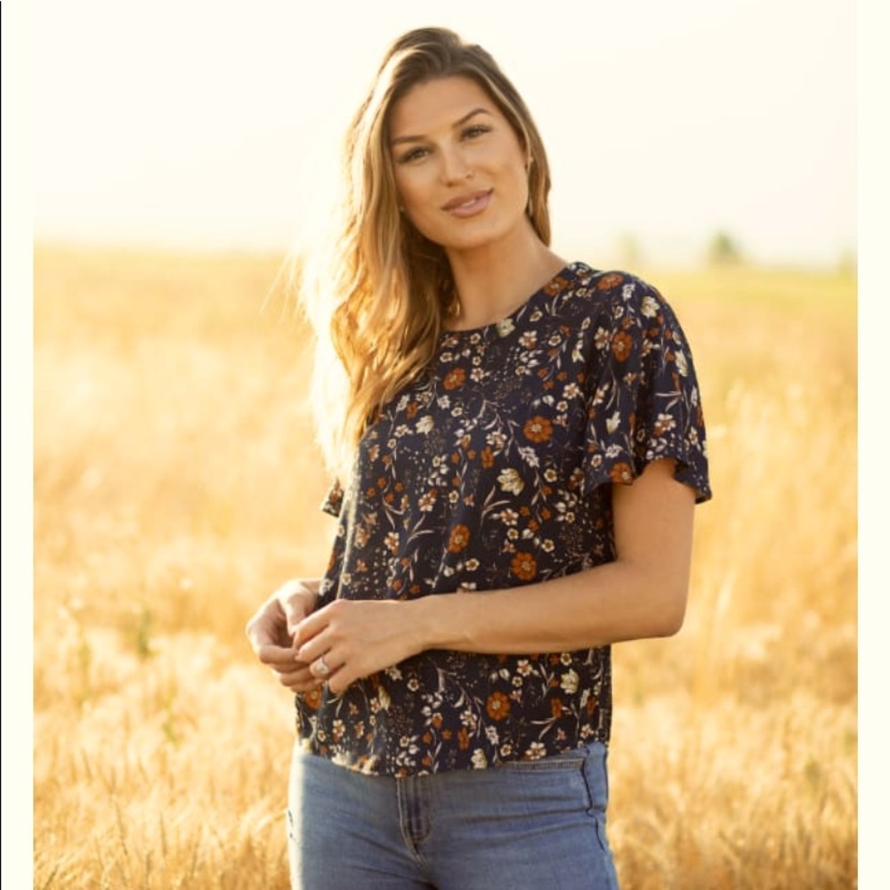 Roz & Ali Floral Jewel Neck Trapeze Blouse